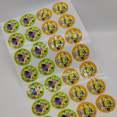 Les autocollants ovales Rolls d'étiquette adhésive couvre le papier synthétique d'autocollant de CMYK pp