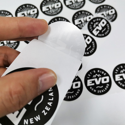 Labels au détail faits sur commande de BOPP vernissant le papier imprimable rotatoire d'autocollant de vinyle