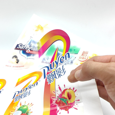 Label blanc d'autocollant de CMYK de conception de cosmétiques rectangulaires cosmétiques de PVC Pantone