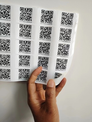 Coupe de baiser Tailles différentes Autocollant Qr intelligent personnalisé Étiquettes autocollants