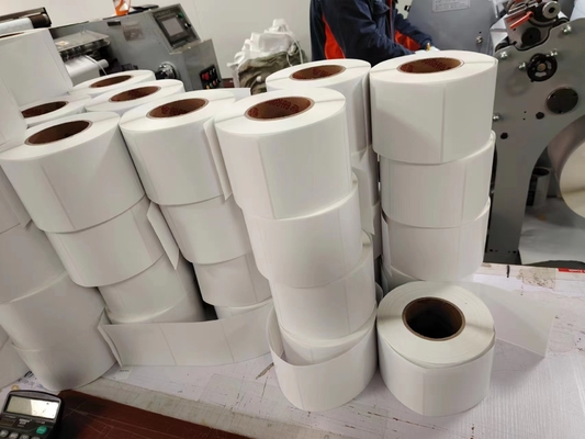 Autocollants imperméables à l'eau à l'adhésif permanent imprimés sur mesure